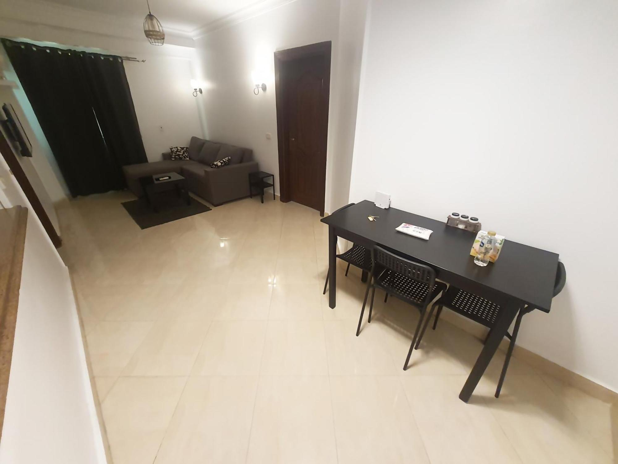 Apartment A Stylish Cozy Close To Airport. Cairo