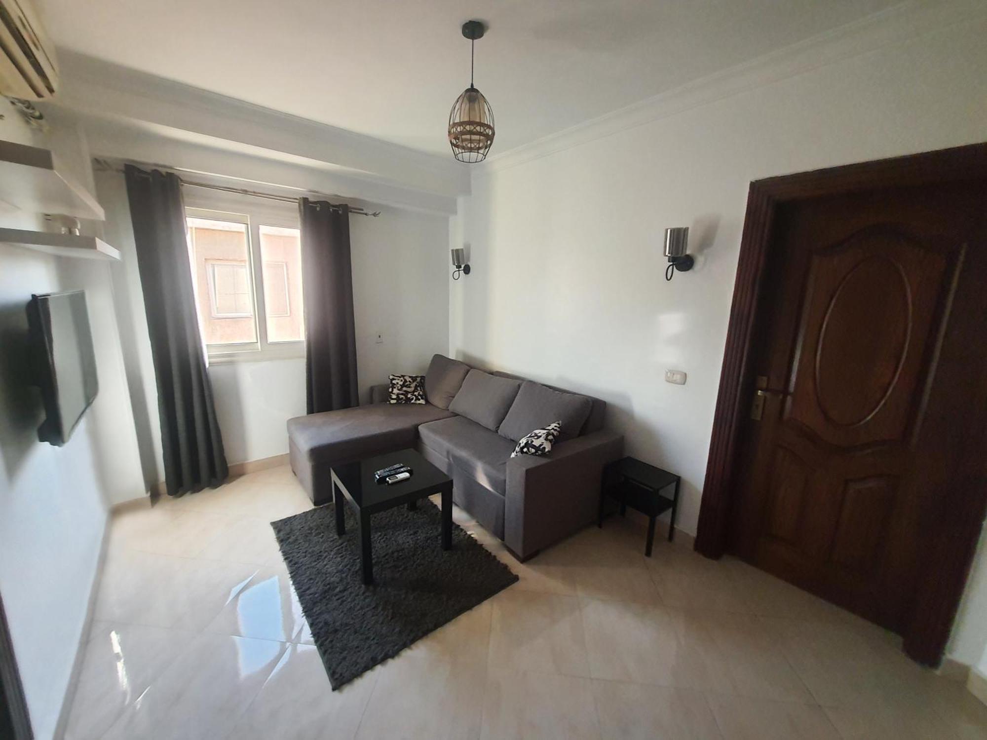 A Stylish Cozy Close To Airport. * Cairo